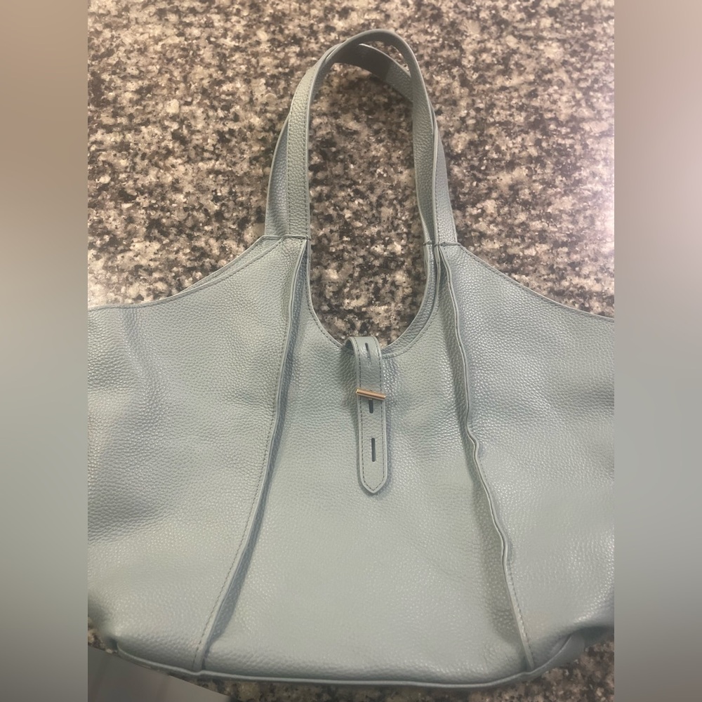 NWOT TOTE Le MONDE  MILAN BAG